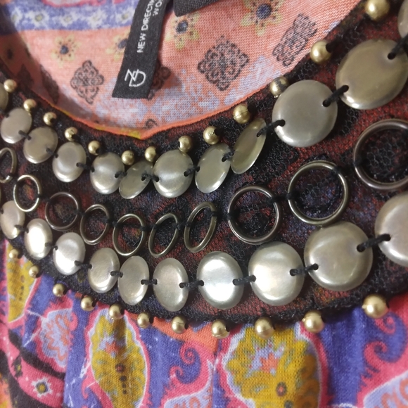 New Directions Woman High Cut Shoulder tunic tank w/ embellished neckline Sz XL - Picture 8 of 11